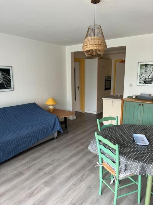 Bel Appartement De Bord De Mer Avec Veranda Роскоф Екстериор снимка