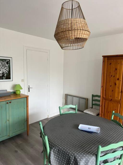 Bel Appartement De Bord De Mer Avec Veranda Роскоф Екстериор снимка